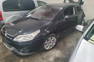 Compra y venta de coches rotos.