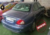 Compra y venta de coches rotos.