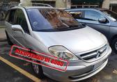 Compra y venta de coches rotos.