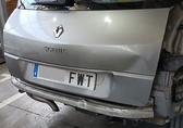 Compra y venta de coches rotos.