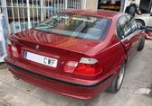 Compra y venta de coches rotos.