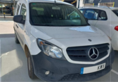 Compra y venta de coches rotos.