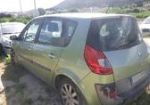 Compra y venta de coches rotos.