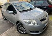 Compra y venta de coches rotos.