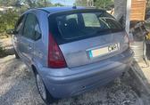 Compra y venta de coches rotos.