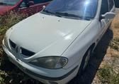 Compra y venta de coches rotos.