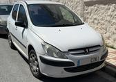 Compra y venta de coches rotos.