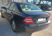 Compra y venta de coches rotos.