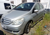 Compra y venta de coches rotos.