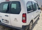 Compra y venta de coches rotos.