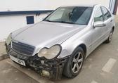 Compra y venta de coches rotos.