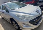 Compra y venta de coches rotos.