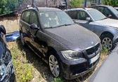 Compra y venta de coches rotos.