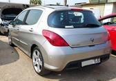 Compra y venta de coches rotos.