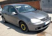Compra y venta de coches rotos.
