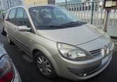 Compra y venta de coches rotos.