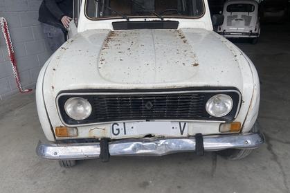 Compra y venta de coches rotos.