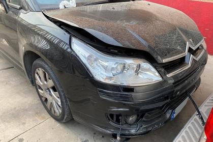 Compra y venta de coches rotos.