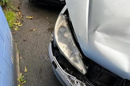 Compra venta de coches roto y accidentados.