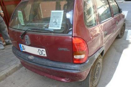 Compra y venta de coches rotos.