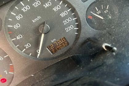Venta de coche roto