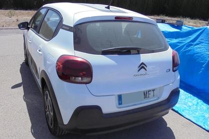 Compra y venta de coches rotos.