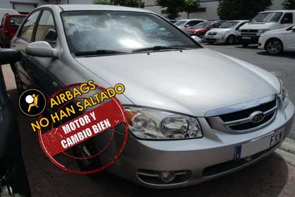 Compra y venta de coches rotos.