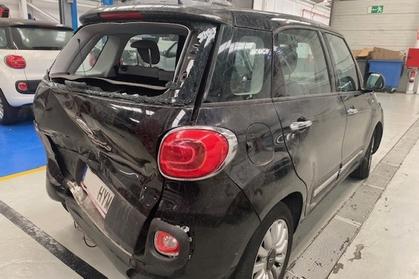 Compra y venta de coches rotos.
