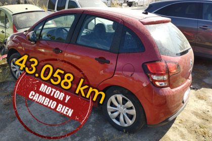 Compra y venta de coches siniestrados.