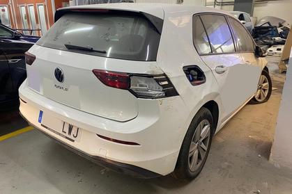 Compra y venta de coches rotos.