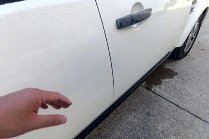 Compra y venta de coches rotos.