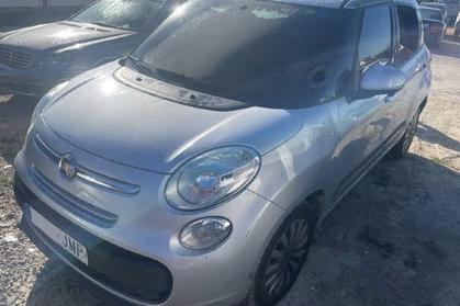 Compra y venta de coches rotos.