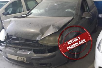 Compra y venta de coches rotos.