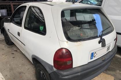 Compra y venta de coches rotos.