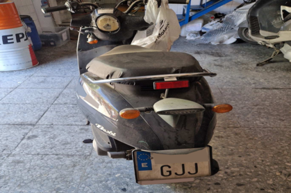 Compra y venta de coches rotos.