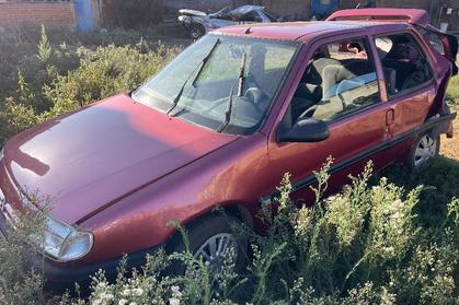 Compra y venta de coches rotos.