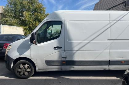 Compra y venta de coches rotos.