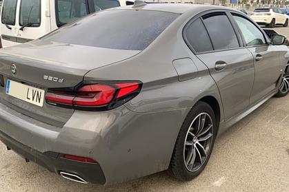 Compra y venta de coches rotos.