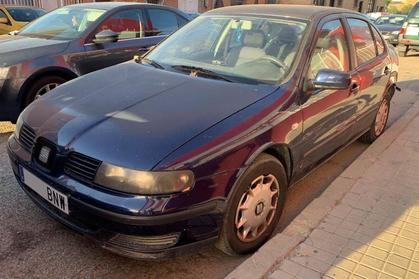 Compra y venta de coches rotos.