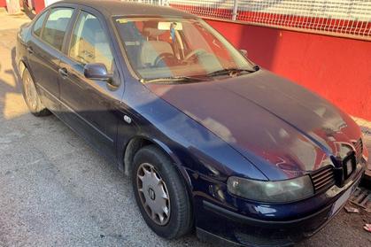 Compra y venta de coches rotos.