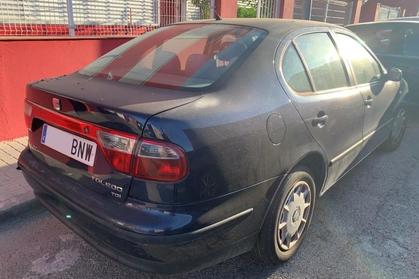 Compra y venta de coches rotos.
