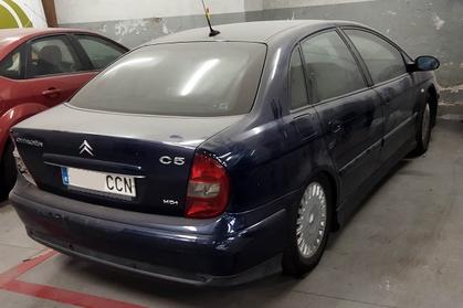 Compra y venta de coches rotos.