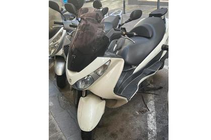 Compra y venta de coches rotos.