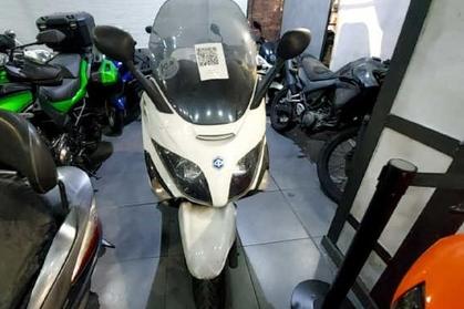 Compra y venta de coches rotos.