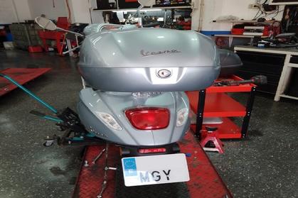 Compra y venta de coches rotos.