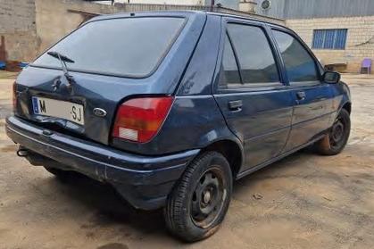 Compra y venta de coches rotos.
