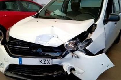 Compra y venta de coches rotos.