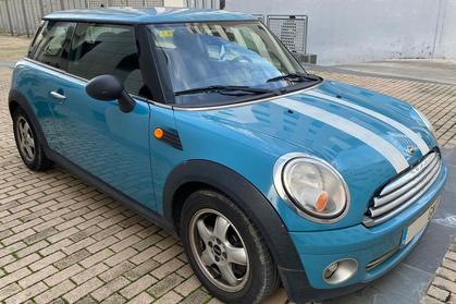 Compra y venta de coches rotos.
