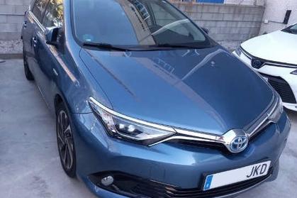Compra y venta de coches rotos.