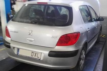 Compra y venta de coches rotos.
